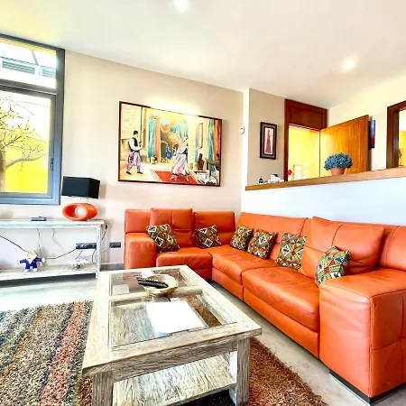 Con Wifi, Piscina Privada, Ac Y Bbq En Tenerife Sur Playa Paraiso (Tenerife)