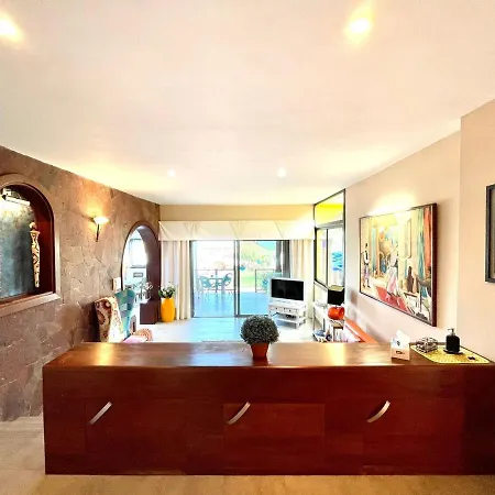 Con Wifi, Piscina Privada, Ac Y Bbq En Tenerife Sur Villa