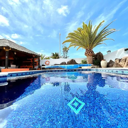 Con Wifi, Piscina Privada, Ac Y Bbq En Tenerife Sur Playa Paraiso (Tenerife)