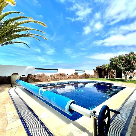 Con Wifi, Piscina Privada, Ac Y Bbq En Tenerife Sur Playa Paraiso (Tenerife)