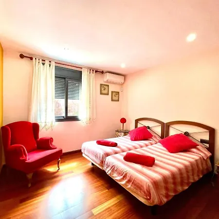 Con Wifi, Piscina Privada, Ac Y Bbq En Tenerife Sur Villa Playa Paraiso (Tenerife)