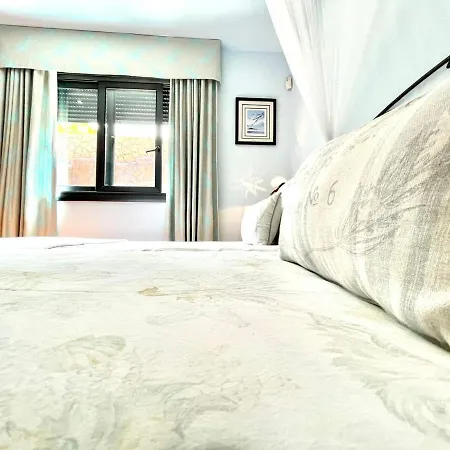 Con Wifi, Piscina Privada, Ac Y Bbq En Tenerife Sur Playa Paraiso (Tenerife)