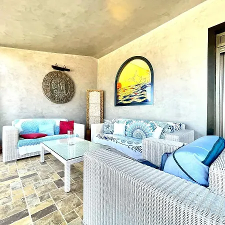 Con Wifi, Piscina Privada, Ac Y Bbq En Tenerife Sur Villa Playa Paraiso (Tenerife)