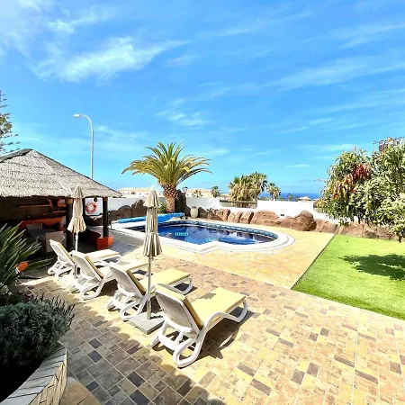 Con Wifi, Piscina Privada, Ac Y Bbq En Tenerife Sur Villa Playa Paraiso (Tenerife)