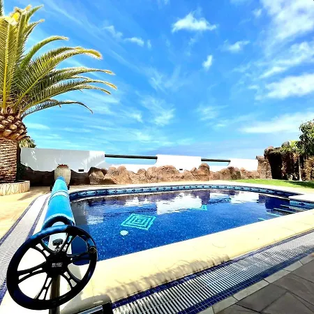 Con Wifi, Piscina Privada, Ac Y Bbq En Tenerife Sur Villa