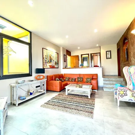 Con Wifi, Piscina Privada, Ac Y Bbq En Tenerife Sur